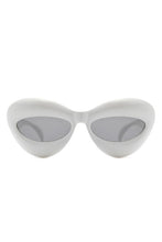 Load image into Gallery viewer, Girls Lips Shape Fun Tinted Kids Sunglasses
